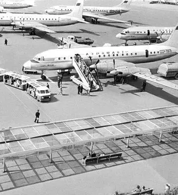Аэропорт Внуково Пассажирский перрон Аэропорт Домодедово 1965 Вид на - фото 12