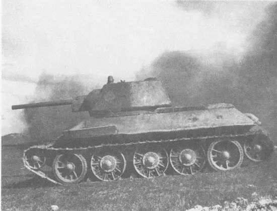 Т34 выпуска 1942 года с цельнолитым ведущим колесом без роликов Танки Т34 - фото 161