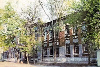 Ну и куда дальше Ноги не дожидаясь решения повернули опять направо Занятно - фото 23