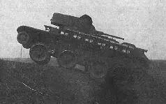 Танк БТ5ИС движется по полю без двух опорных катков 1935 г Комиссию АБТУ - фото 191