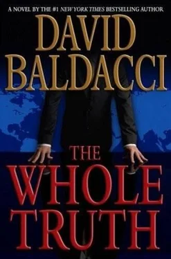 David Baldacci The Whole Truth обложка книги