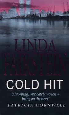 Linda Fairstein Cold Hit обложка книги