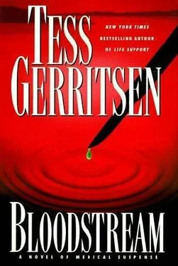 Tess Gerritsen Bloodstream обложка книги