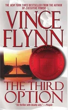 Vince Flynn The Third Option обложка книги