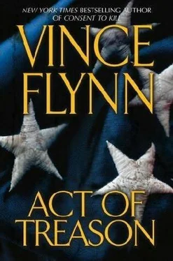 Vince Flynn Act of Treason обложка книги