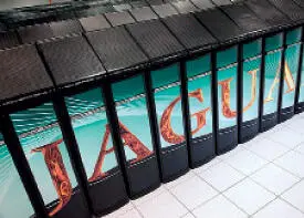 В текущей конфигурации Jaguar объединяет 84 серверных блока Cray XT4 и две - фото 4