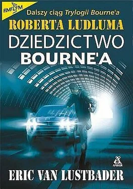 Erick Van Lustbader Dziedzictwo Bourne'a обложка книги