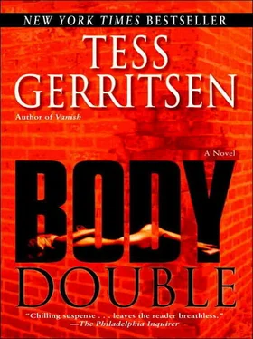 Tess Gerritsen Body Double обложка книги