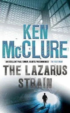 Ken McClure The Lazarus Strain обложка книги