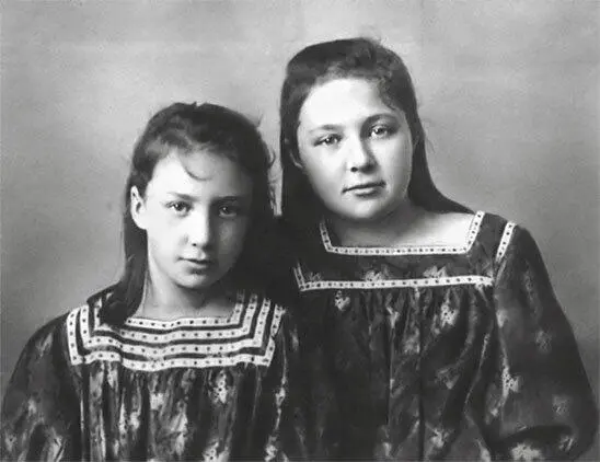 Анастасия и Марина Цветаевы 1905 г Ресницы Гала В полупустой классной - фото 3