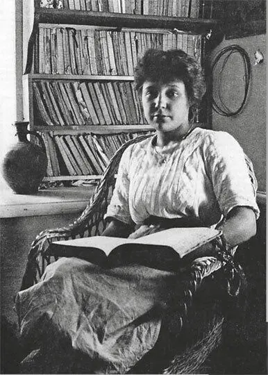 Марина Цветаева 1911 г Мама в саду Гале Дьяконовой Мама стала на колени - фото 5