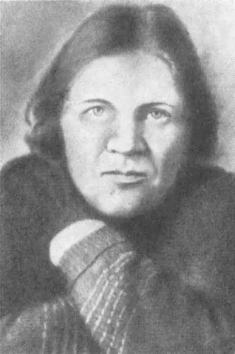 Антонина Алексеевна Соколова 1940 год Франтишка Яковлевна Злоткина 1942 - фото 11
