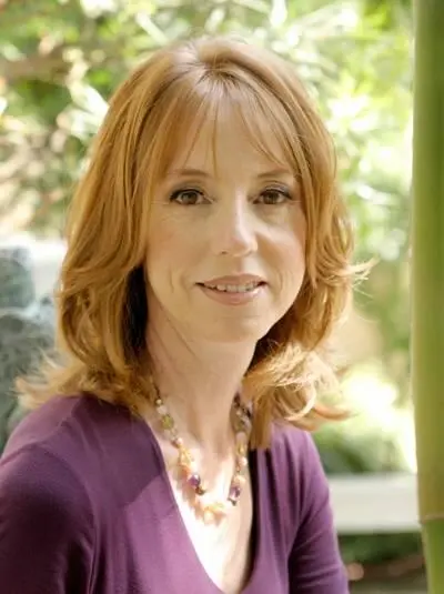 Lisa See author of the criticallyacclaimed international bestseller Snow - фото 2