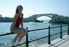 В Снимая портрет против солнца всегда включайте вспышку Если этого не - фото 29