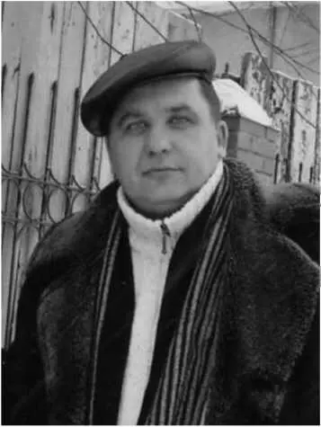 ЮРИЙ ПЕРМИНОВ С БОГОМ СЫНОК По грязному снегу не важно куда и - фото 9