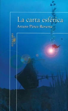 Arturo Pérez-Reverte La Carta Esférica обложка книги