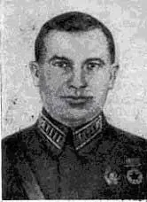 Полковник Крейзер Я Г Генералмайор танковых войск Алексеенко И П - фото 16