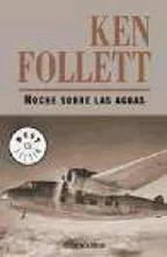 Ken Follet Noche Sobre Las Aguas обложка книги