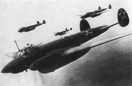 В боях под Москвой Второй справа И С Полбин 1941 г Командование - фото 8