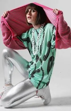 Yelle Les paroles de 9 chansons A cause des garçons Paroles et Musique - фото 1