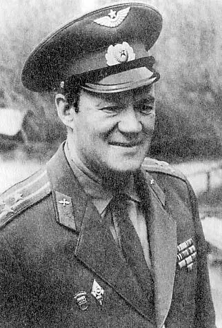 Всеволоду Михайловичу очень шла военная форма На 50летие Алексея Хомича - фото 58