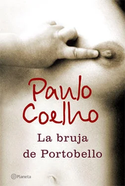 Paulo Coelho La Bruja de Portobello обложка книги