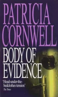 Patricia Cornwell Body of Evidence обложка книги