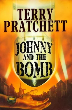 Terry Pratchett Johnny and the Bomb обложка книги