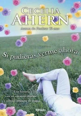 Cecelia Ahern Si pudieras verme ahora обложка книги