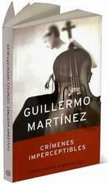 Guillermo Martínez Crímenes imperceptibles обложка книги