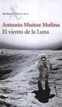 Antonio Molina El viento de la Luna обложка книги