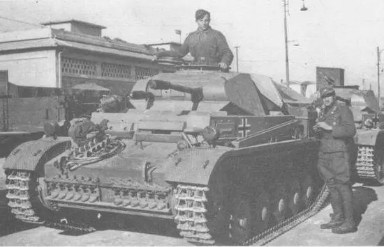 Танки PzII AusfF 15й танковой дивизии в Бенгази Ливия 19 декабря 1941 - фото 201