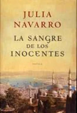 Julia Navarro La Sangre De Los Inocentes обложка книги