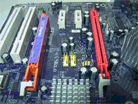 В остальном же перед нами добротная материнская плата Сокет LGA 775 питает - фото 29