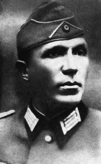 Таким впервые появился в Ровно лейтенант Пауль Вильгельм Зиберт Этот снимок - фото 12