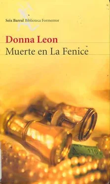 Donna Leon Muerte en la Fenice обложка книги