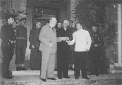 Черчилль Трумэн и Сталин на Потсдамской конференции Июль 1945 На - фото 29