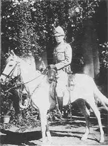 Лейтенант гусарского полка на службе в Индии Когда год спустя наш кавалерист - фото 6