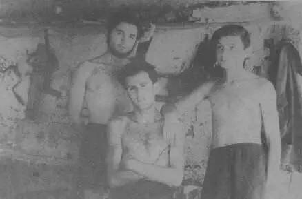 Симон Юрий племянник Переца Маркиша и Давид в ссылке Кармакчи 1953 г - фото 27