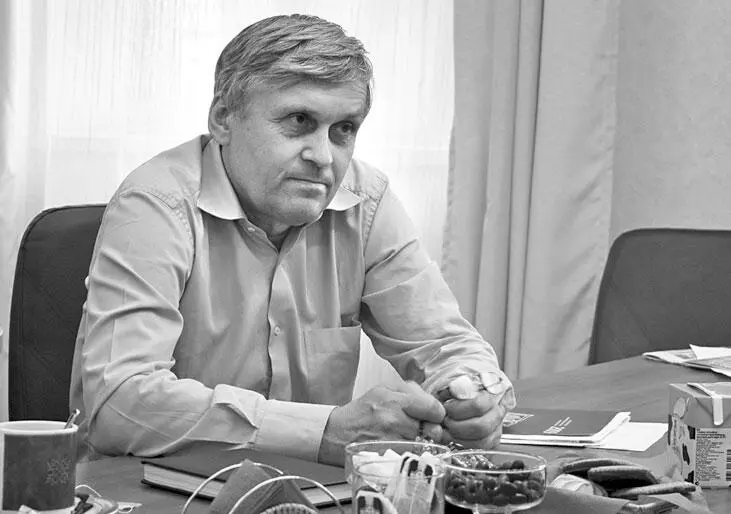 В рабочем кабинете Возможно ли в принципе хоть какоето сотрудничество - фото 9
