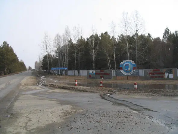 Там же заправились ехали на парах Любопытно что в окрестностях космодрома - фото 37