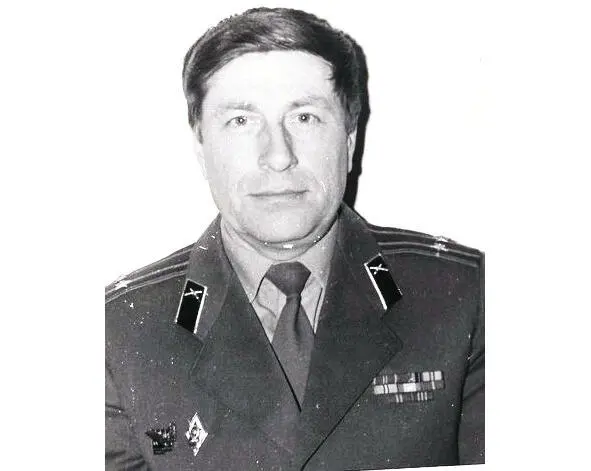 Алабов Юрий Фёдорович Мирошников Анатолий Александрович - фото 40