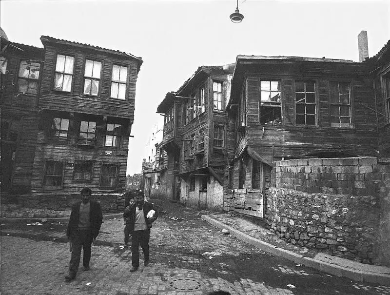 Более жизнерадостно настроенный стамбулец возможно укажет в качестве - фото 70