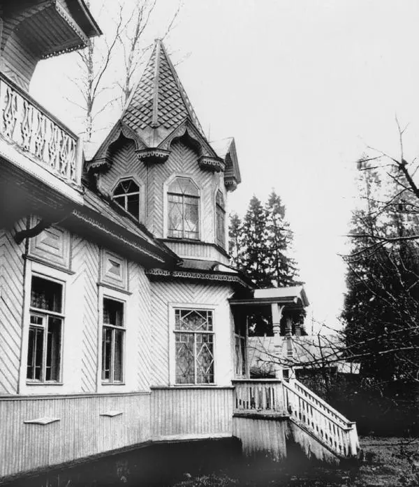Крыльцо веранды дома на Майском проспекте В 19464748 годах в Вырицу - фото 13