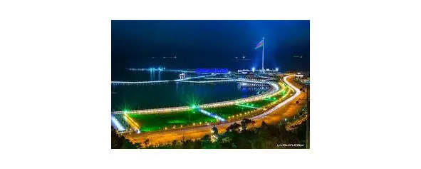 Баку город мечты Я тайно бродил по паркам и улицам города еще холодные дни - фото 3