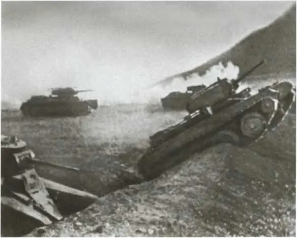 Броня крепка Семья Г К Жукова 1940 г В небе Советского Союза - фото 22