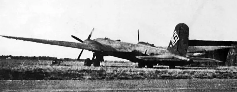 Не177А08 САQQ из EStaffel 177 В декабре 1940 года был снова готов к - фото 26