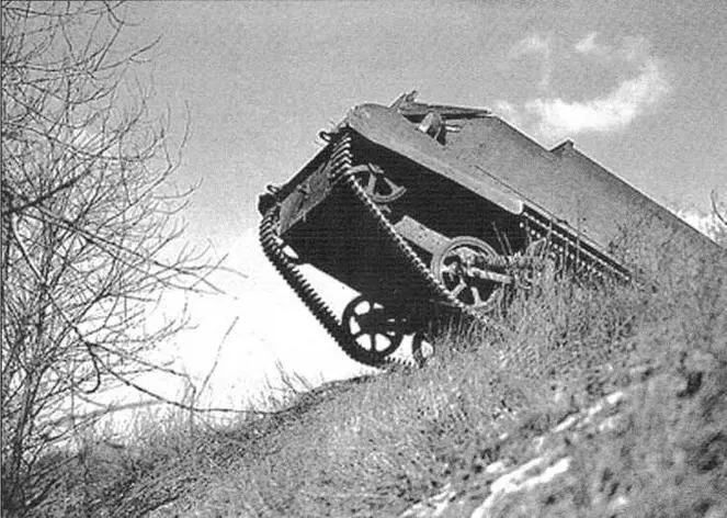 Транспортёры Universal Carrier показали себя маневренными хорошо управляемыми - фото 49