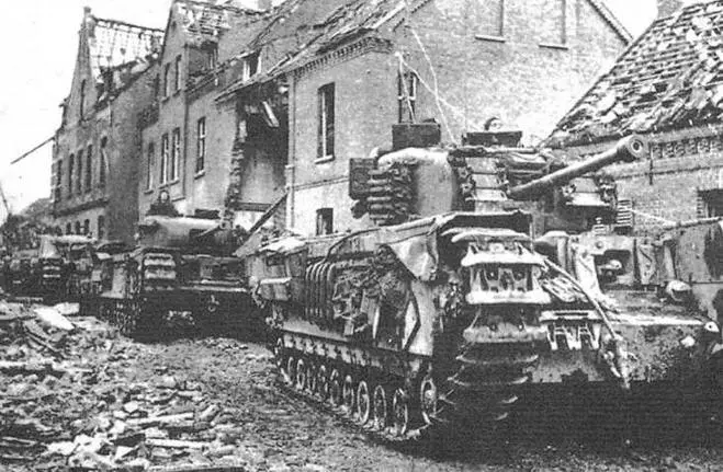 Колонна танков Churchill в Германии Апрель 1945 г Танки Churchill на - фото 69