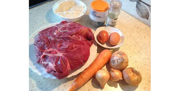 Основные ингредиенты Нарезать мясо крупными кусками - фото 58